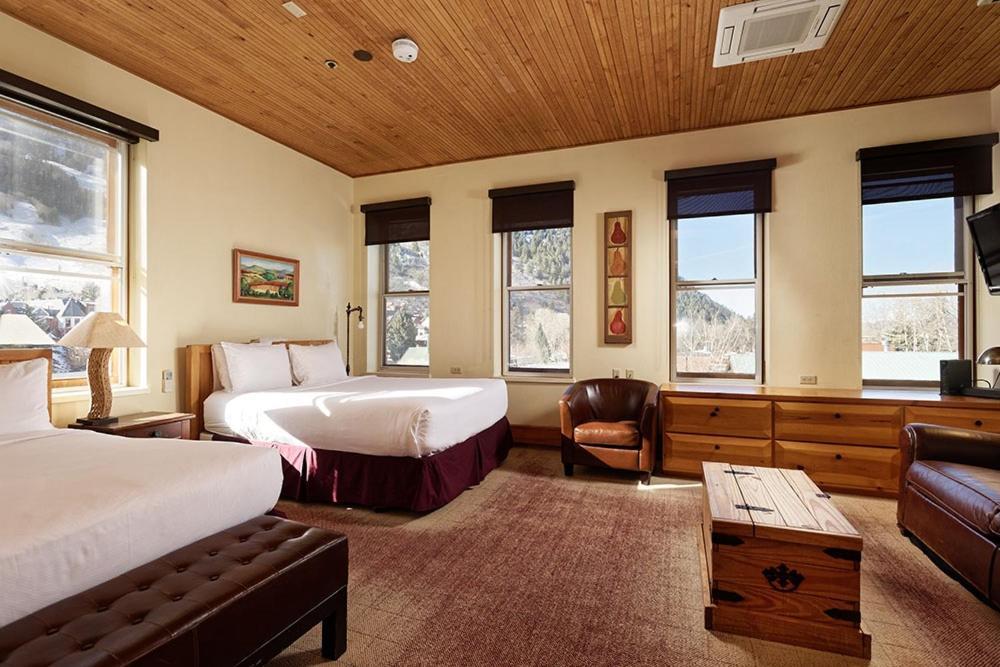 Independence Square Unit 313, Downtown Hotel Room In Aspen With Rooftop Hot Tub Exterior photo